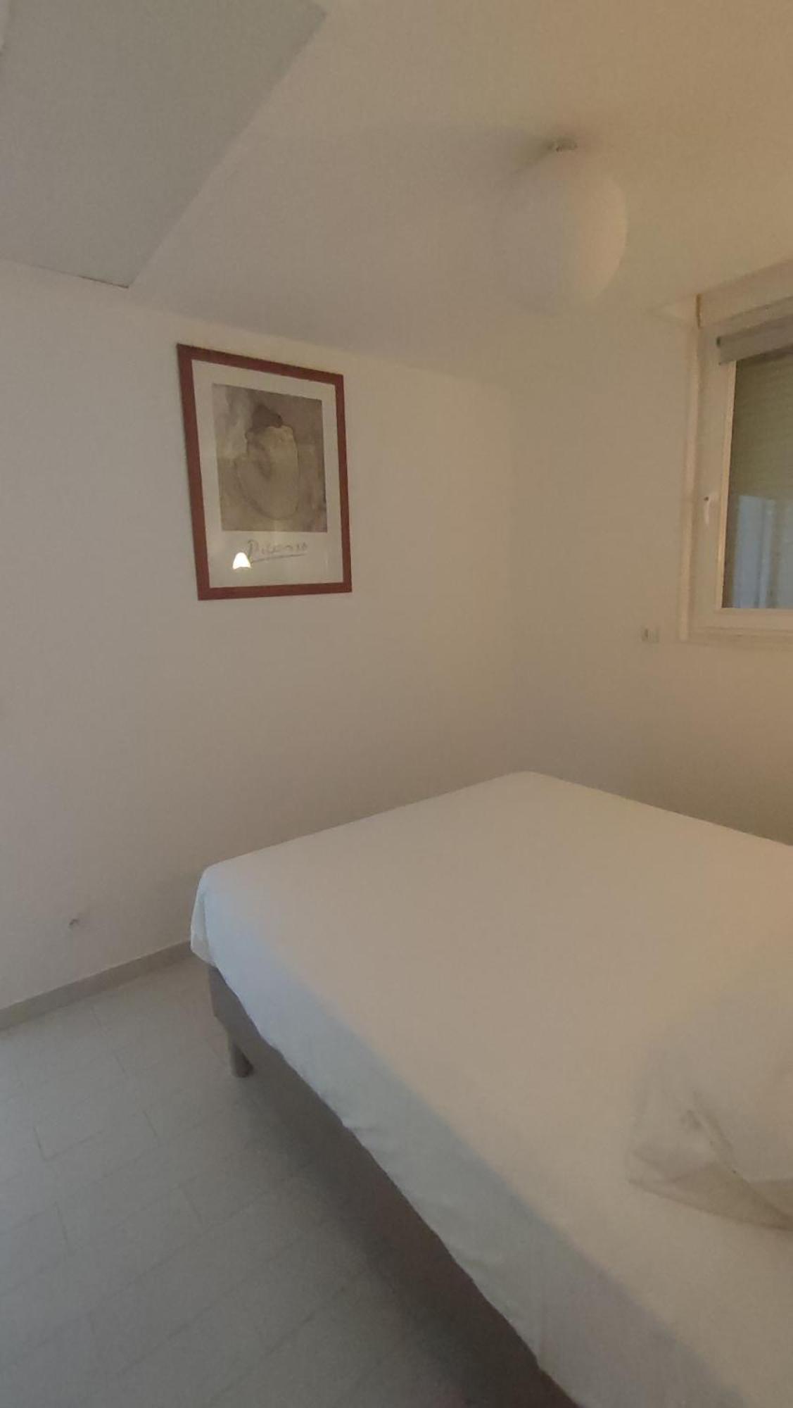 Appartement T2 Vue sur la Basilique de Notre Dame de la Garde à Marseille Extérieur photo